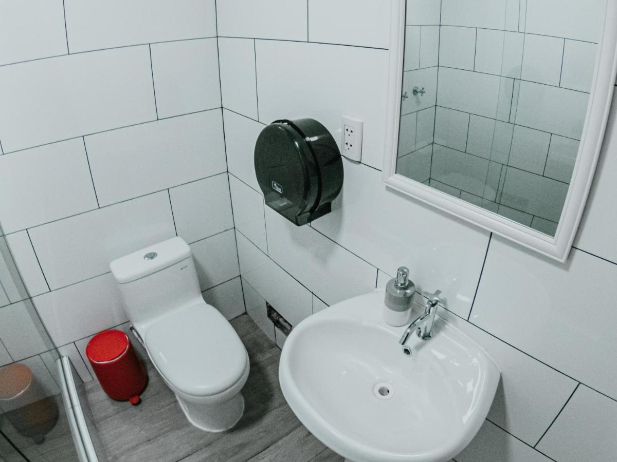 Alpes Lima Kennedy Hostel Ngoại thất bức ảnh