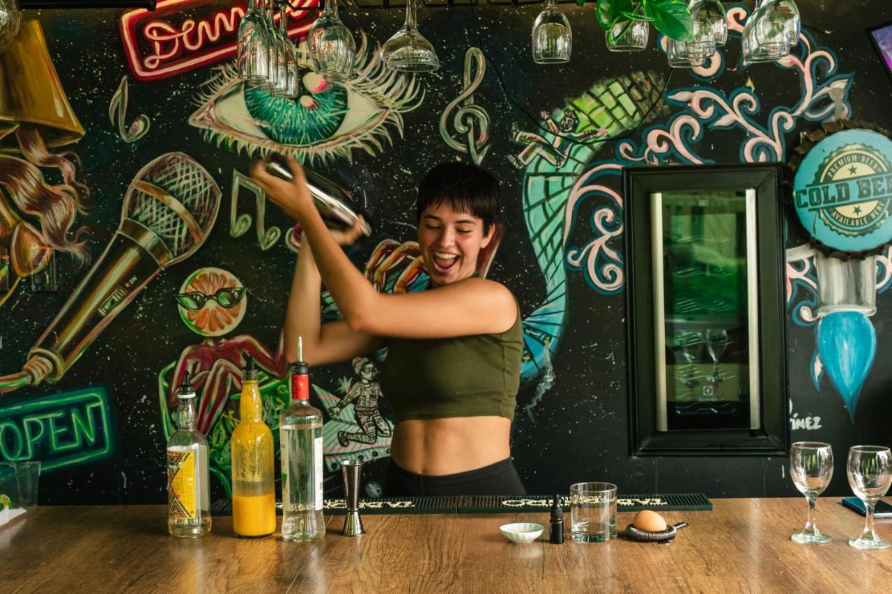Alpes Lima Kennedy Hostel Ngoại thất bức ảnh